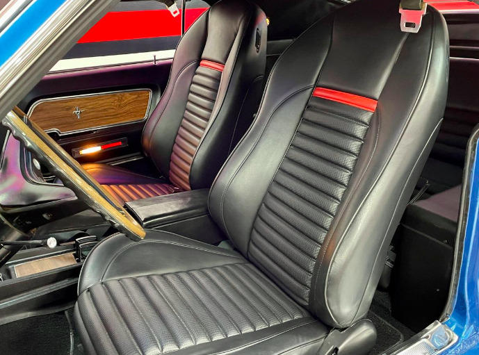 Ford Mustang Factback Mach1