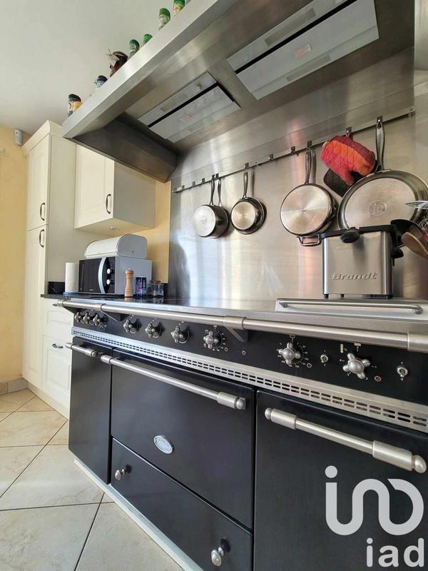 Maison - 400 m² - 9 pièces