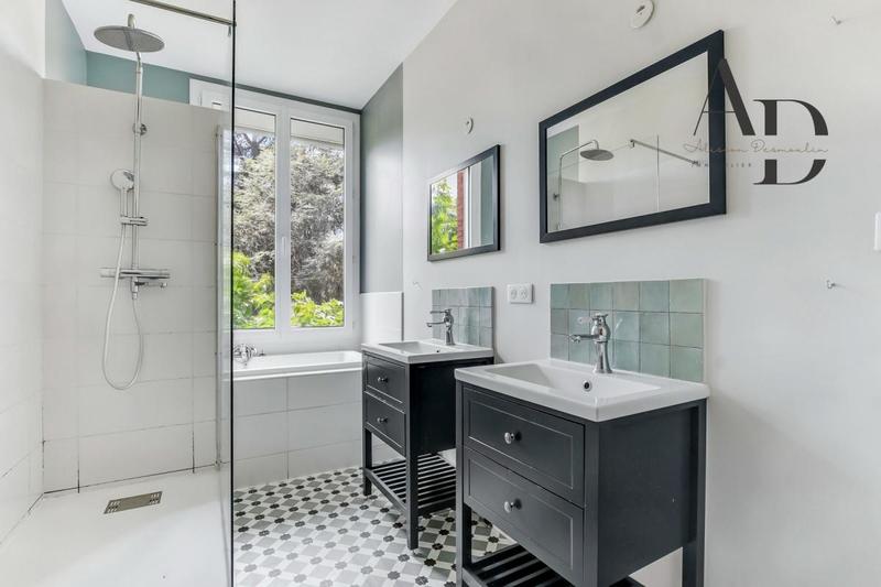 Maison - 165 m² - 6 pièces