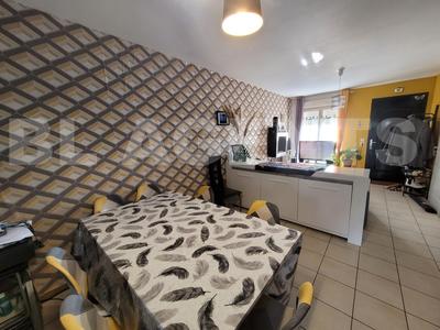 Maison de ville - 80 m² - 4 pièces