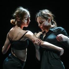 Ne me Touchez Pas - Laura Bachman