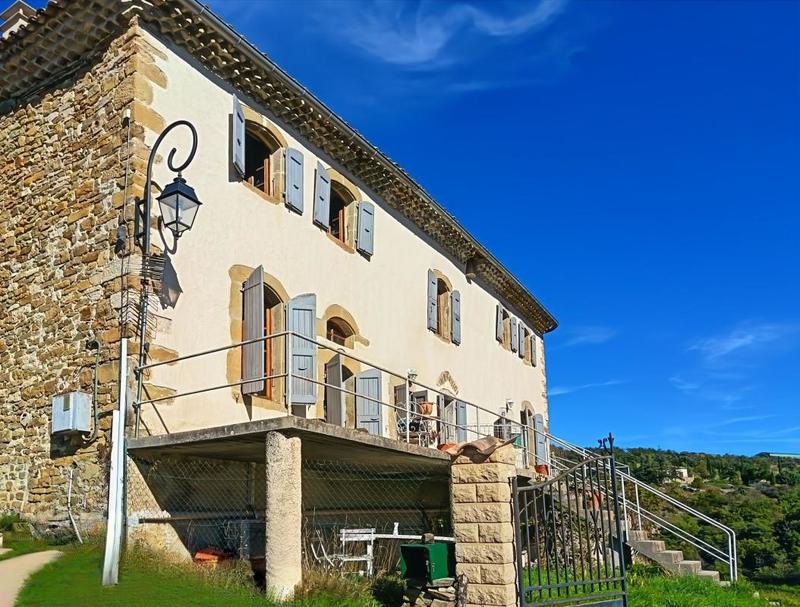 Maison - 155 m² - 8 pièces