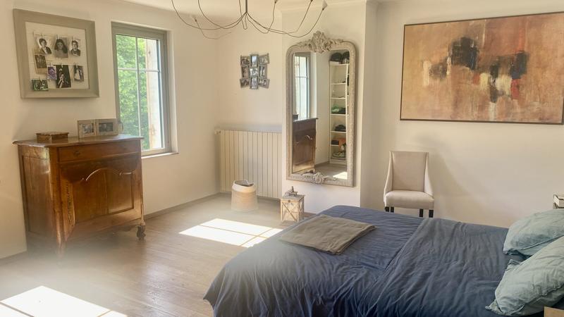 Maison - 350 m² - 7 pièces