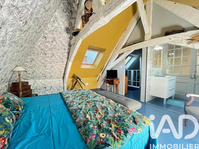 Maison - 220 m² - 7 pièces