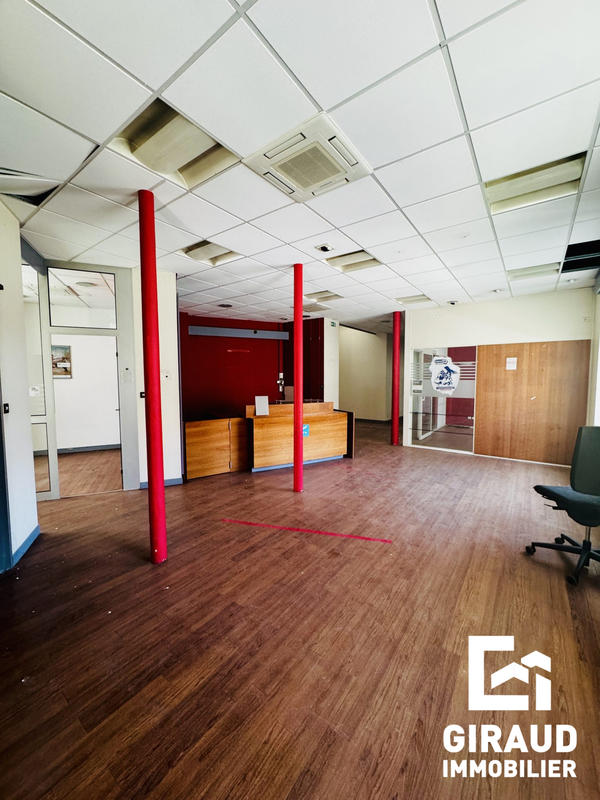Local commercial - 538 m²
