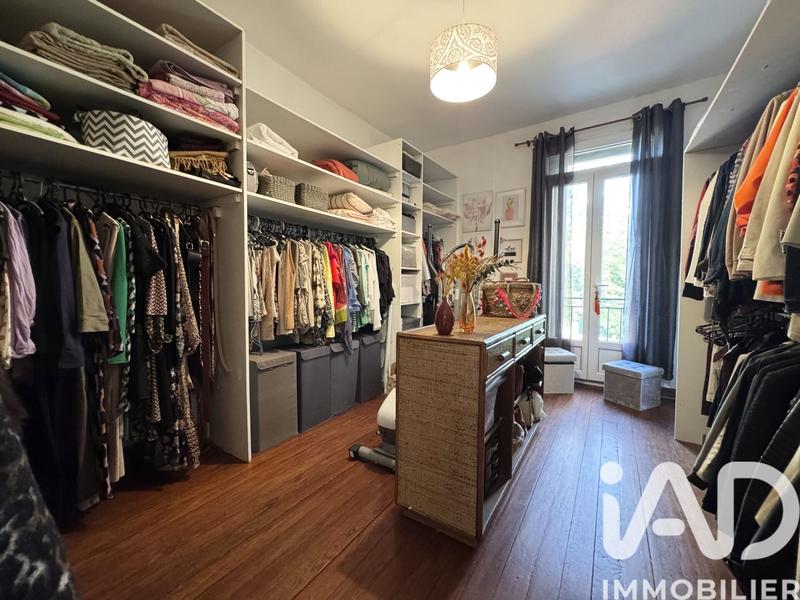 Maison - 328 m² - 6 pièces