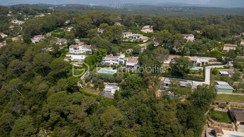 Maison d'architecte - 518 m² - 12 pièces