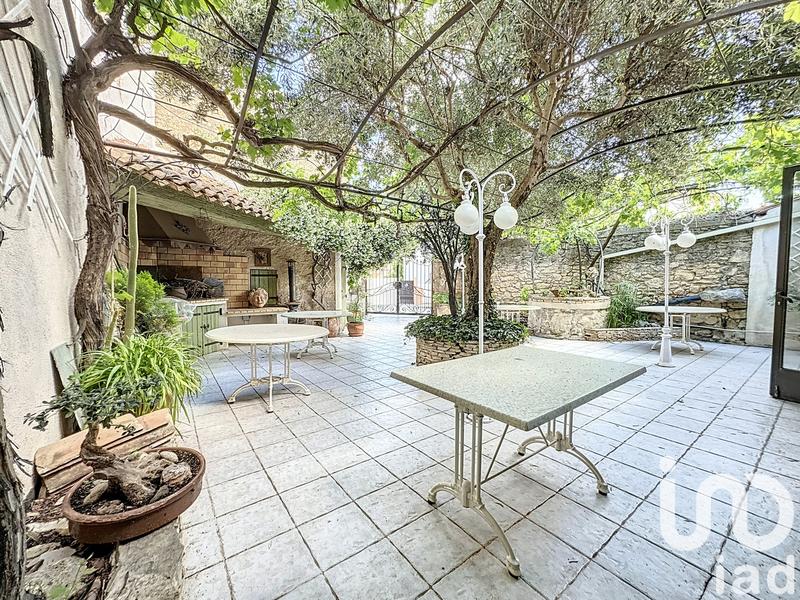 Maison - 360 m² - 10 pièces