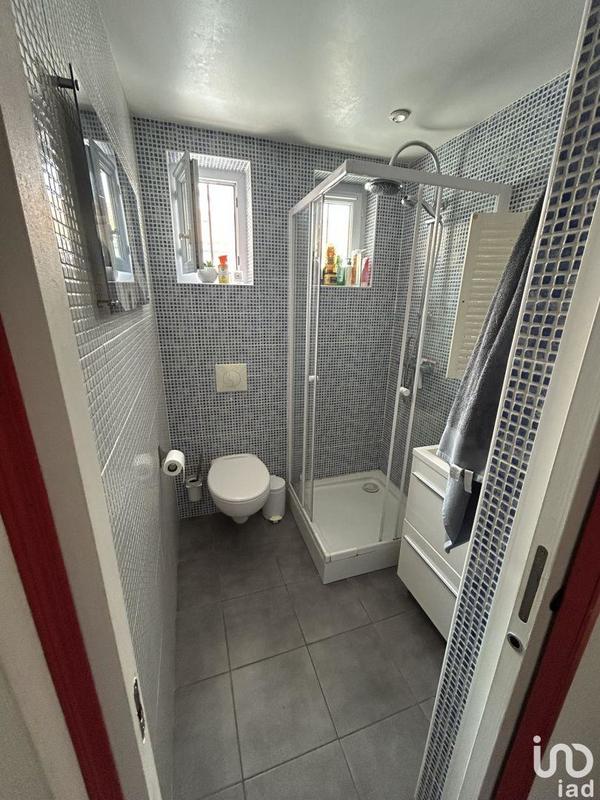 Local commercial - 196 m²