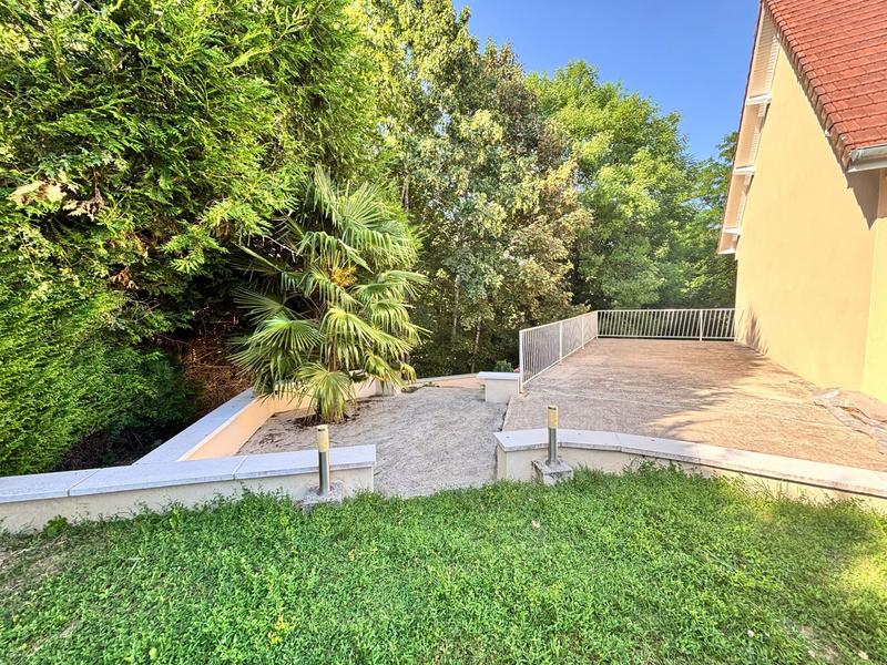 Maison contemporaine - 193 m² - 7 pièces