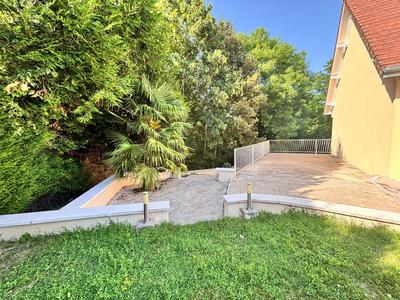 Maison contemporaine - 193 m² - 7 pièces