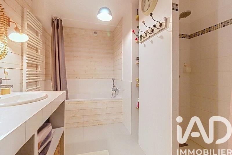 Maison - 196 m² - 7 pièces