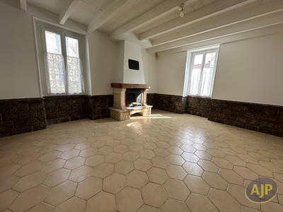 Maison - 160 m² - 7 pièces