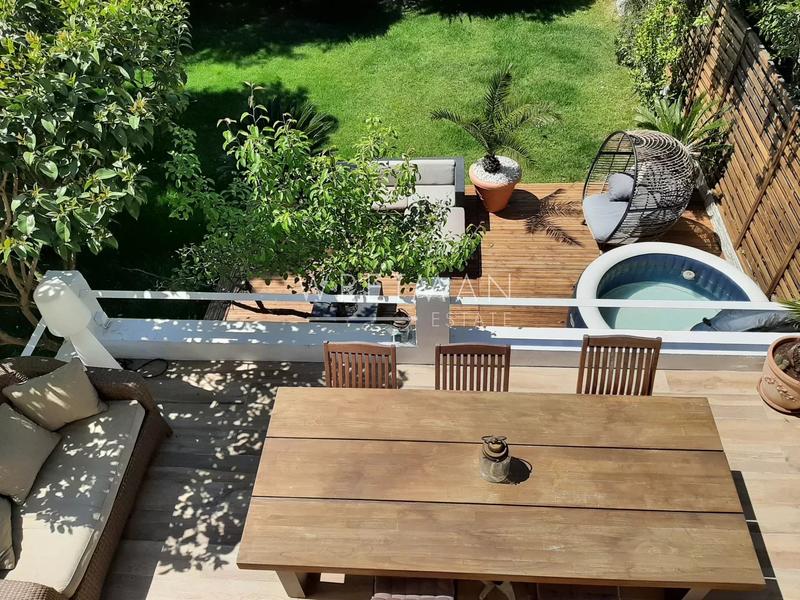 Maison - 173 m² - 7 pièces