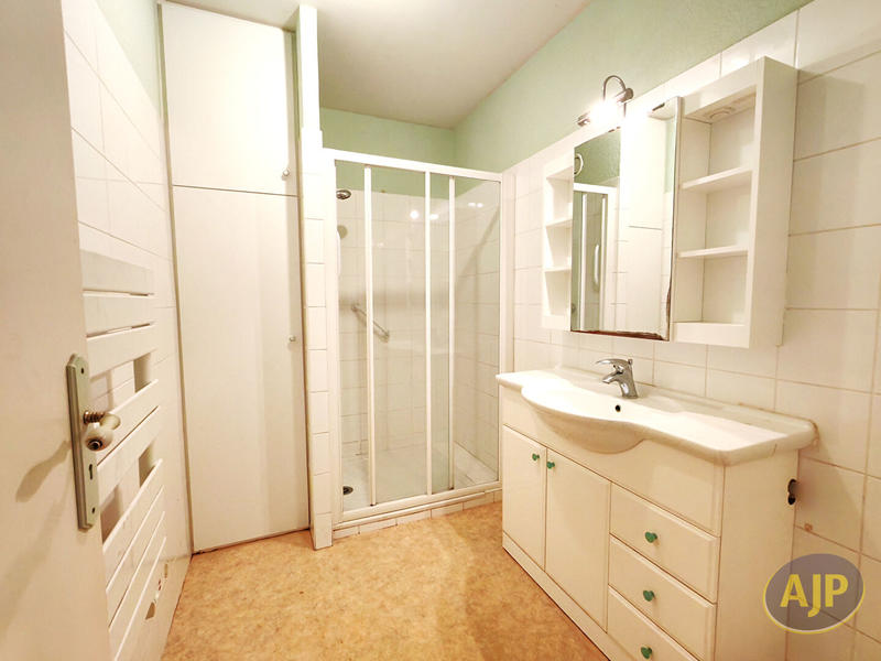 Appartement - 57 m² - 4 pièces