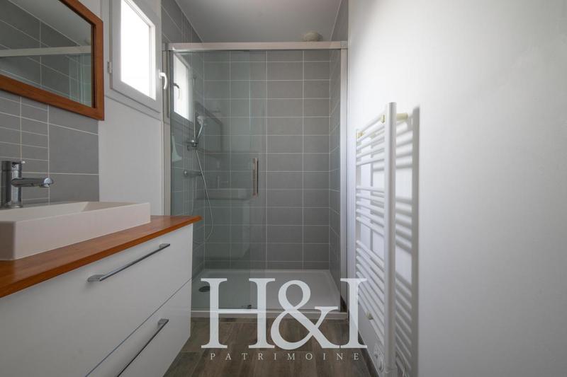 Propriété - 100 m² - 5 pièces