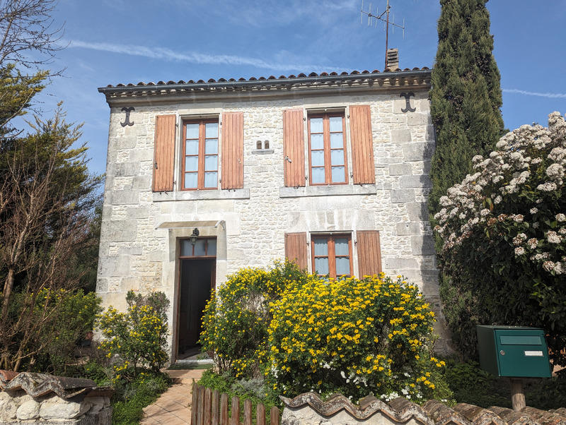 Maison - 84 m² - 4 pièces