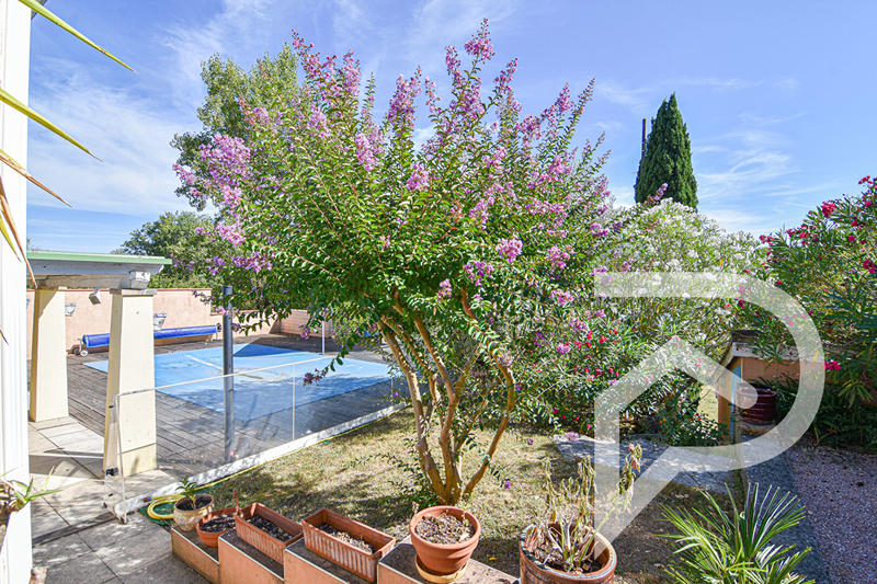 Maison - 242 m² - 6 pièces