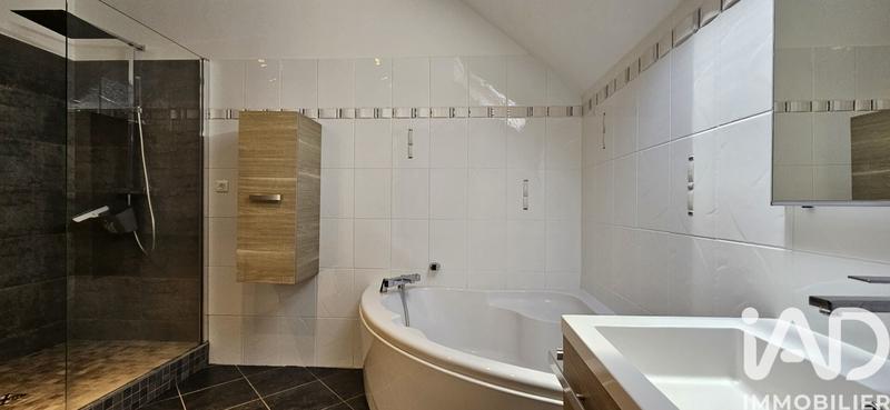 Maison - 159 m² - 5 pièces