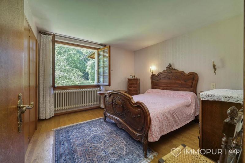 Propriété - 200 m² - 12 pièces