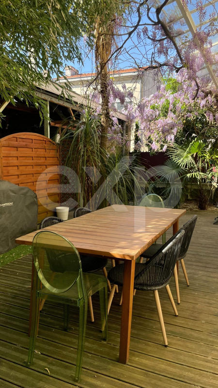 Maison - 177 m² - 8 pièces