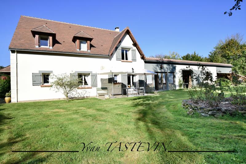 Propriété - 144 m² - 7 pièces