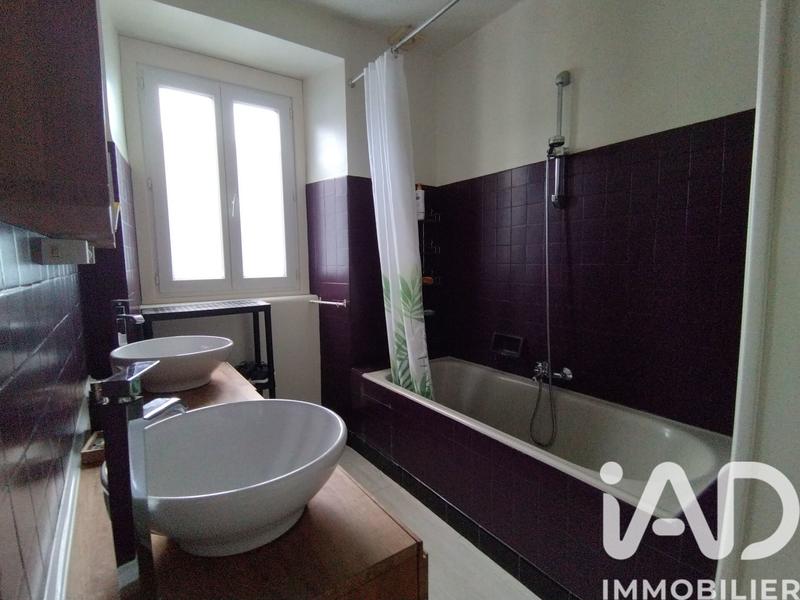 Maison - 210 m² - 8 pièces