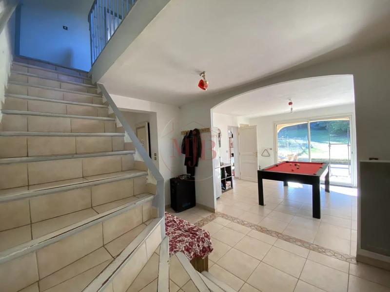 Villa - 186 m² - 7 pièces