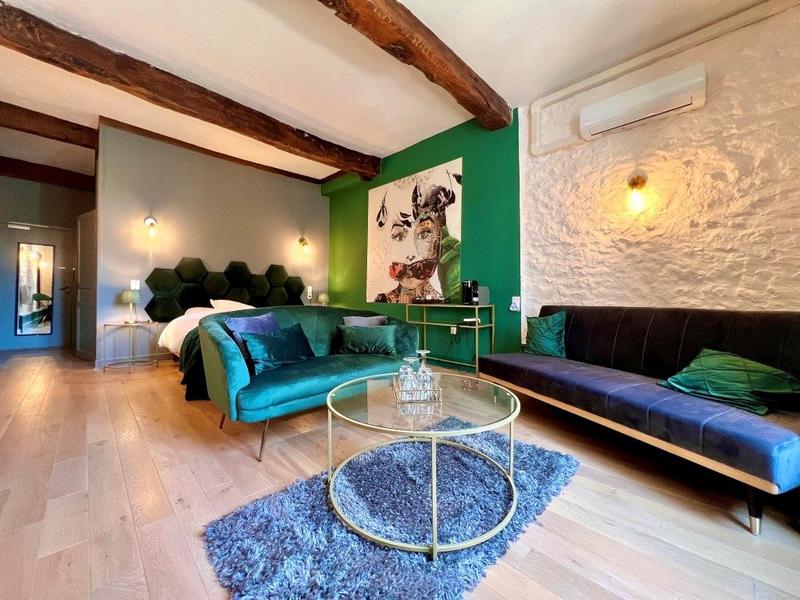 Château - 1 840 m² - 33 pièces