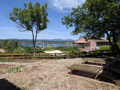 Propriété - 257 m² - 11 pièces