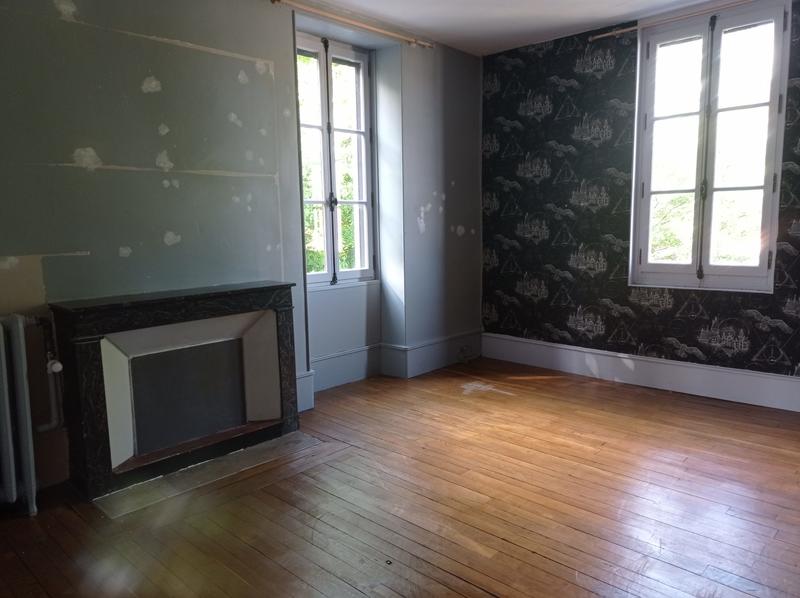 Maison - 210 m² - 10 pièces