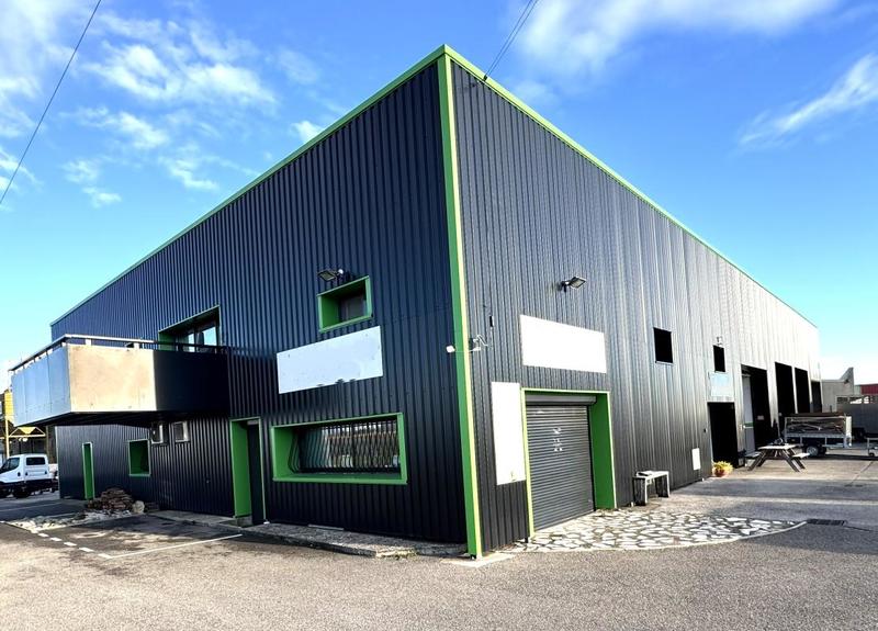 Bureau - 1 888 m² - 10 pièces