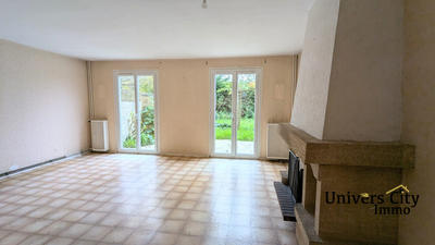 Maison - 93 m² - 4 pièces