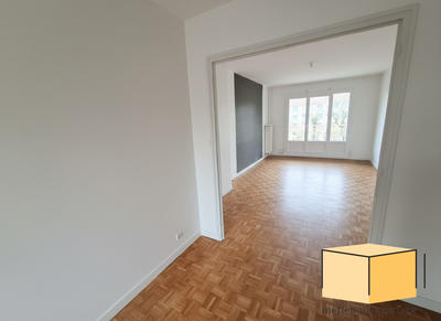 Appartement - 70 m² - 4 pièces