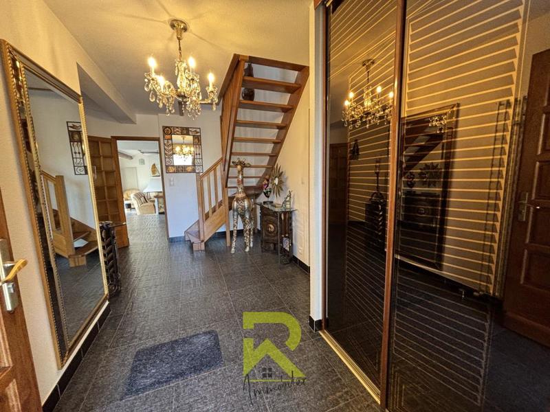 Villa - 195 m² - 5 pièces