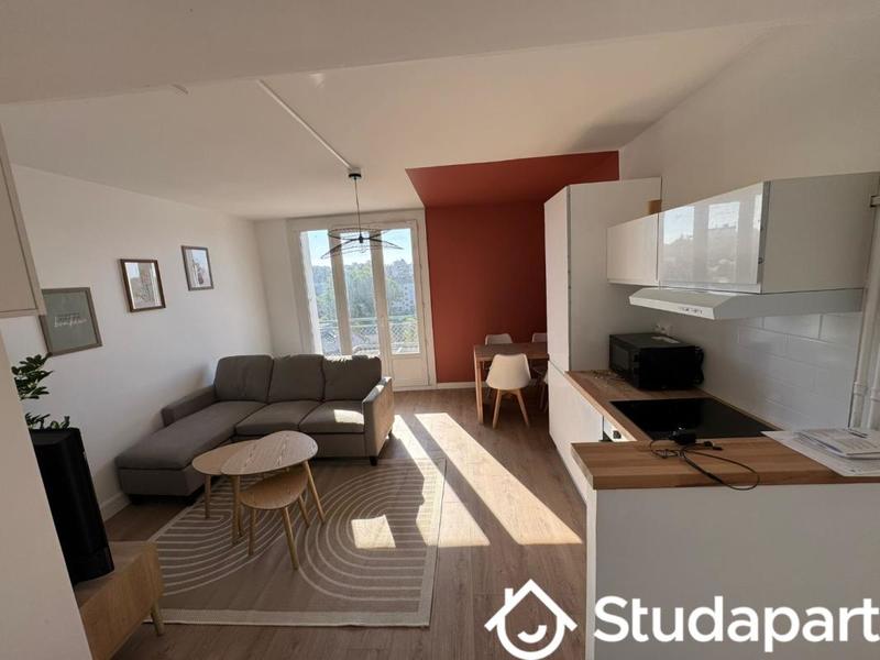 Chambre - 11 m² - 1 pièce