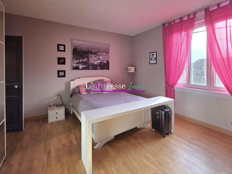 Maison - 290 m² - 10 pièces