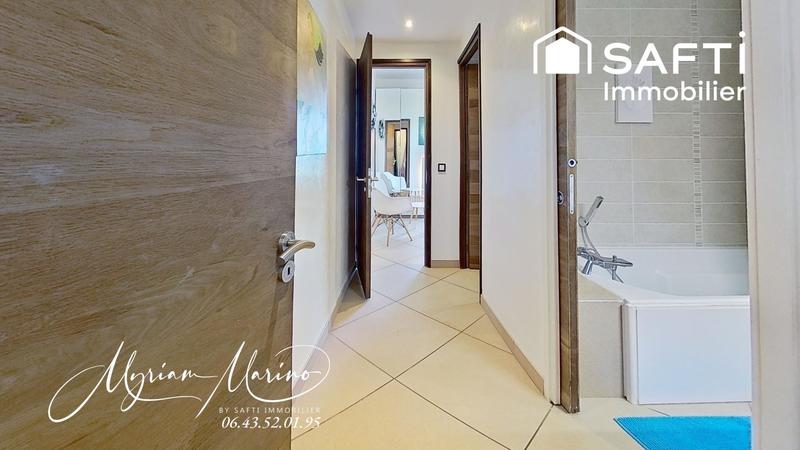 Maison - 308 m² - 12 pièces