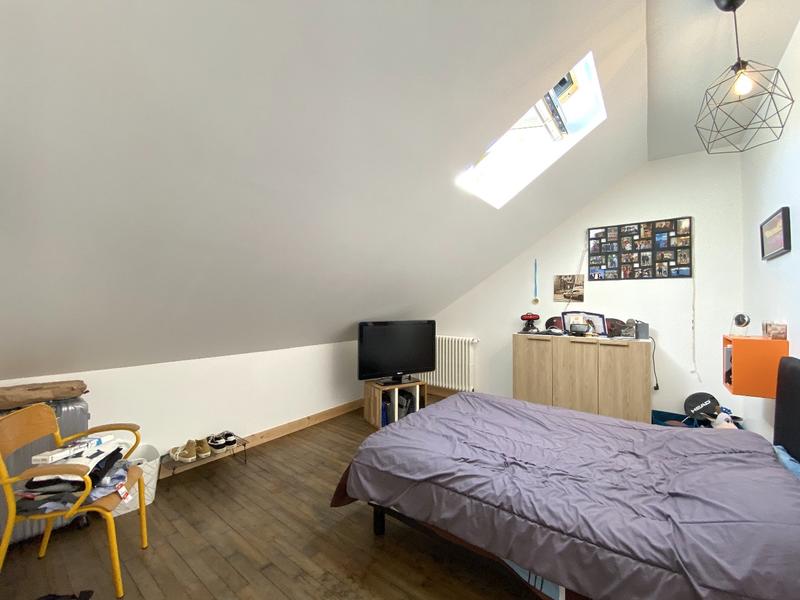 Maison - 206 m² - 9 pièces