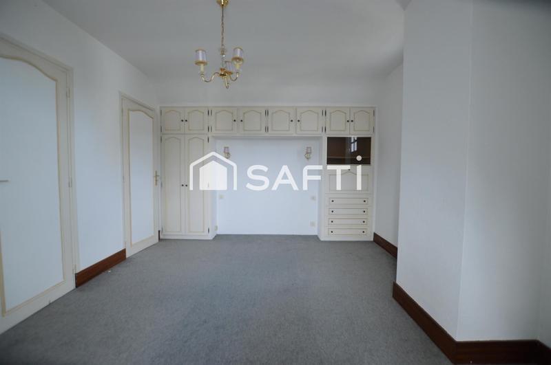 Maison - 231 m² - 8 pièces