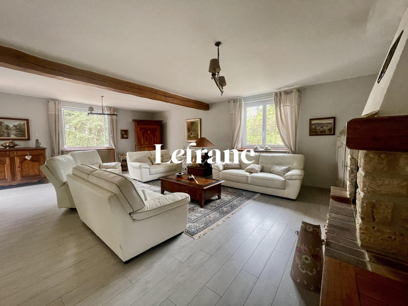 Maison - 217 m² - 10 pièces