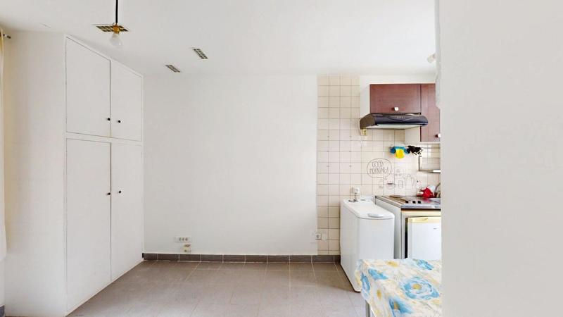 Studio - 15 m² - 1 pièce