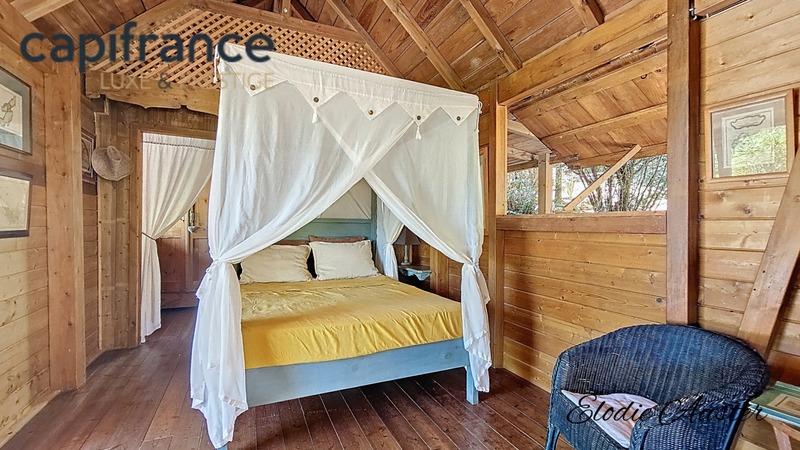 Propriété - 261 m² - 8 pièces