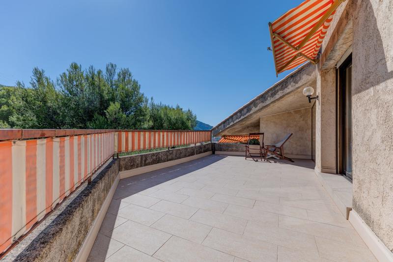 Maison - 276 m² - 5 pièces