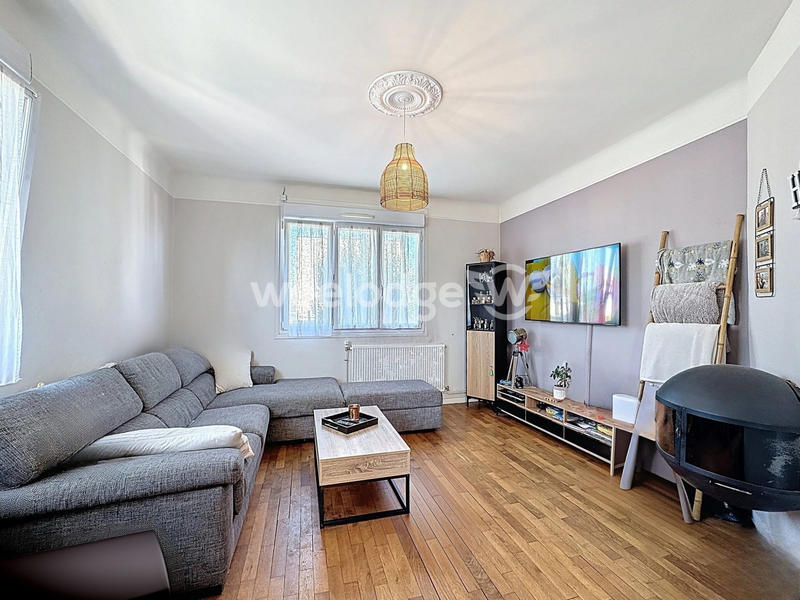 Maison - 90 m² - 5 pièces