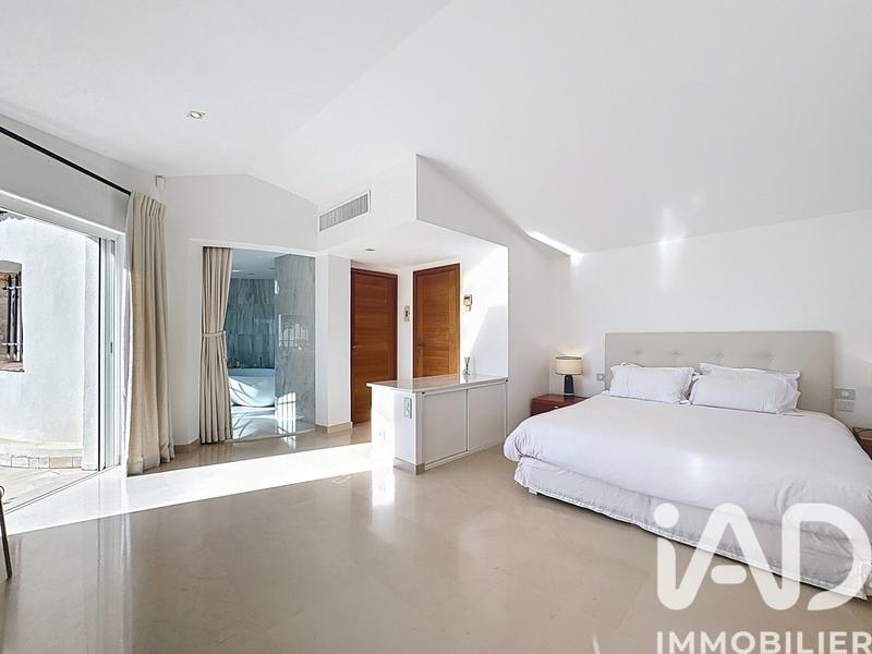 Maison - 295 m² - 7 pièces