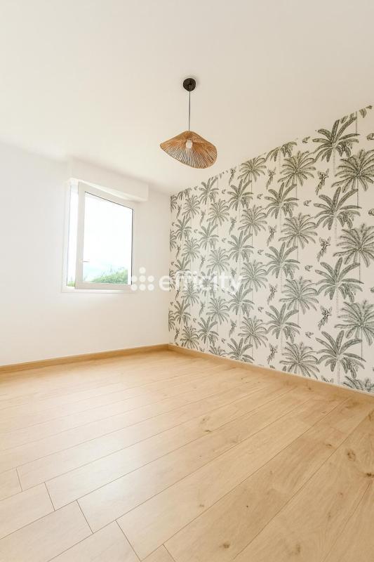 Pavillon - 97 m² - 5 pièces