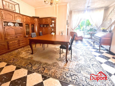 Maison - 285 m² - 8 pièces