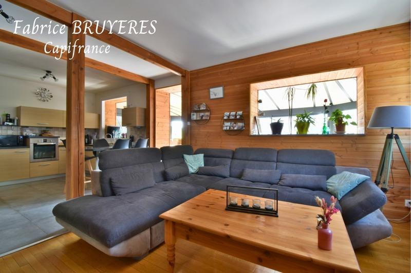 Maison - 170 m² - 9 pièces