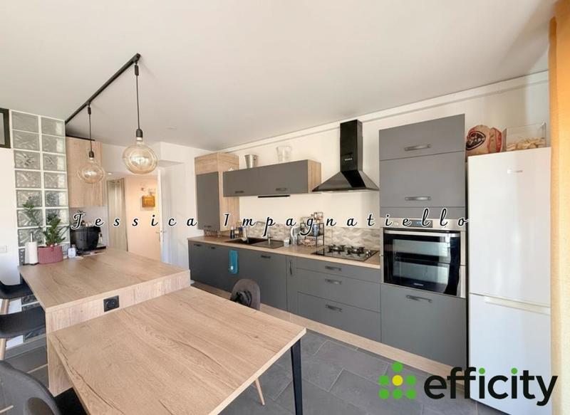 Appartement - 76 m² - 4 pièces